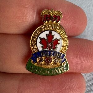 🫟3/$25🫟 Legion Associate Enamel Pin with Maple Leaf